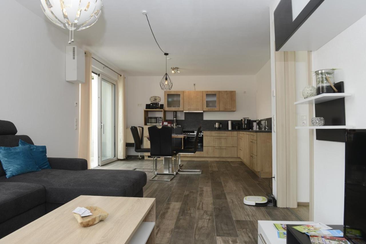 Ferienwohnung Schertel - Dorsbrunn ไพลน์เฟลด์ ภายนอก รูปภาพ